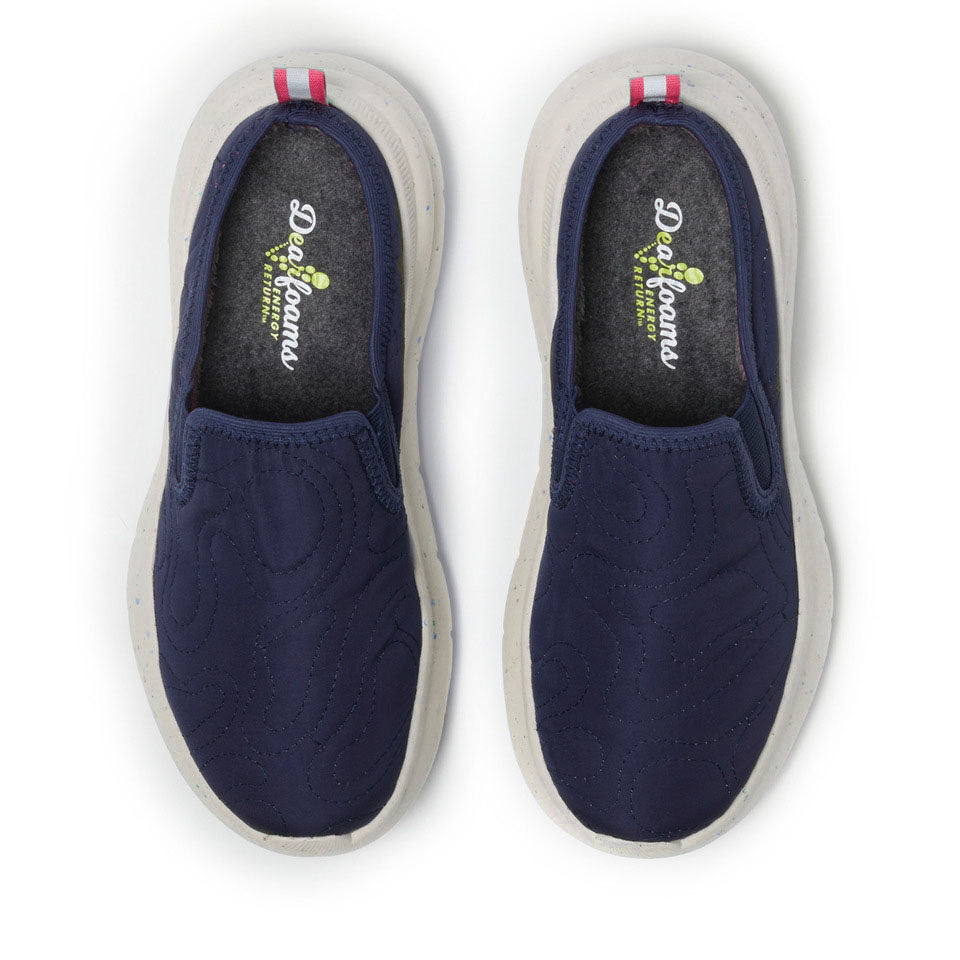 Women’s Findley ReGrind Lightweight Clog with Energy Return Technology | Dearfoams